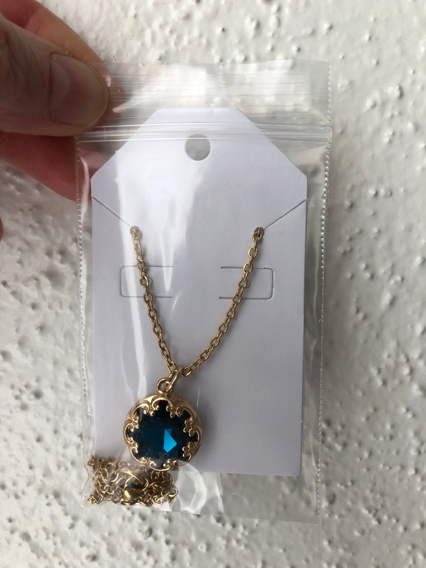 Blue rhinestone necklace