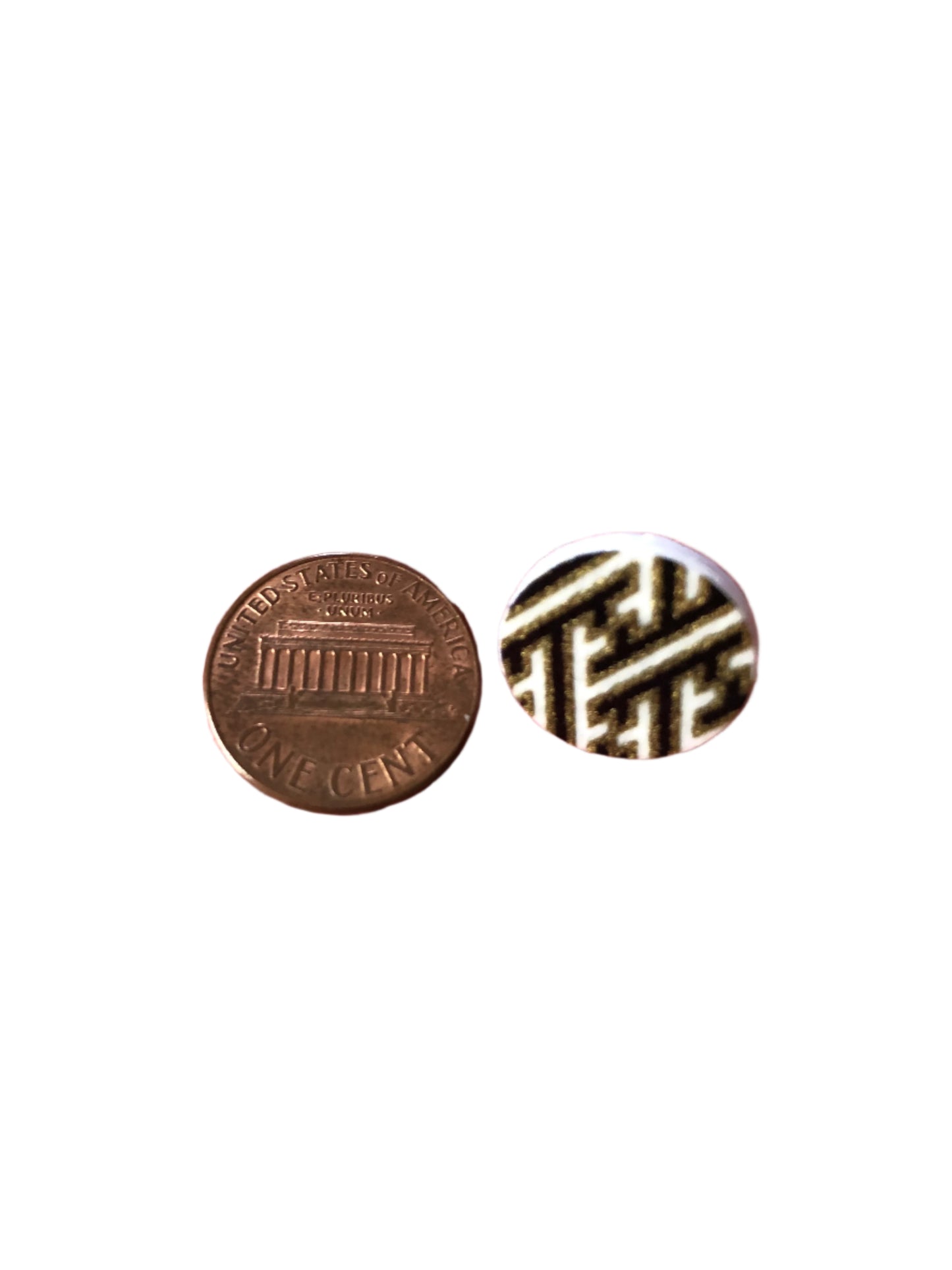 Maze studs