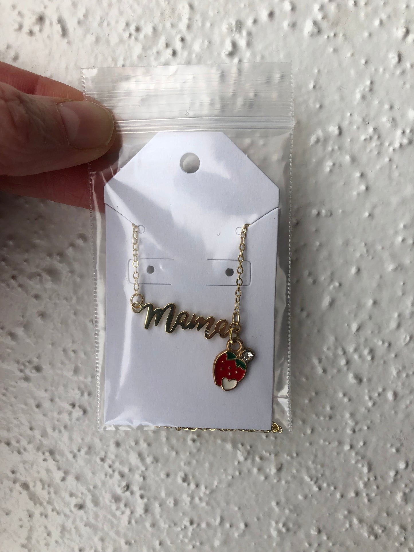 Mama choker necklace