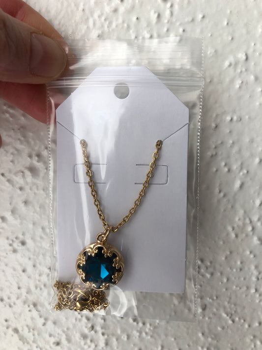 Blue rhinestone necklace