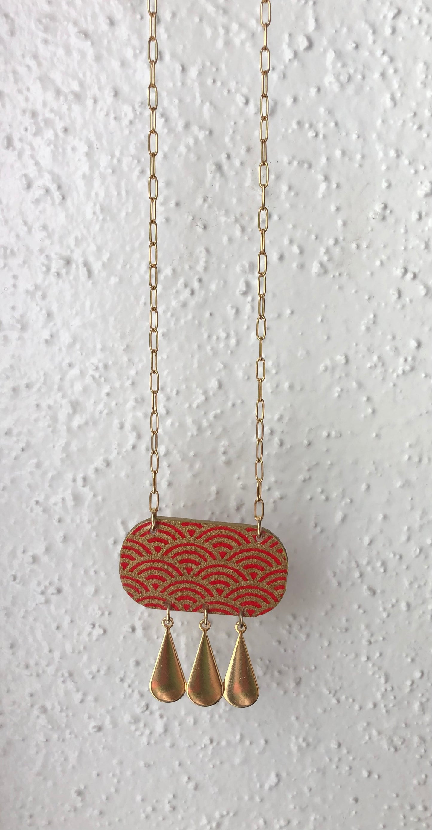 Japanese waves necklace